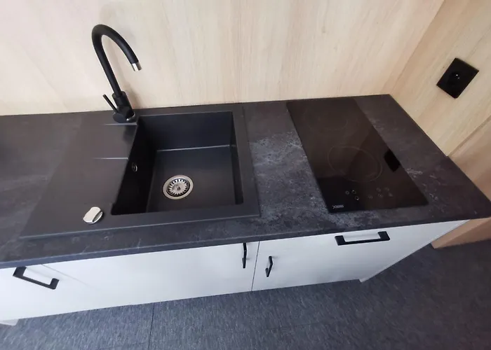 Matteo Aparts - Centrum