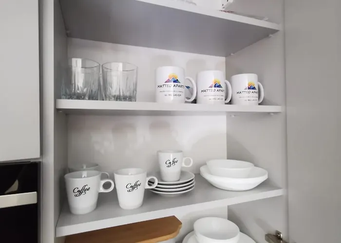 Matteo Aparts - Centrum シクラルスカ・ポレンバ